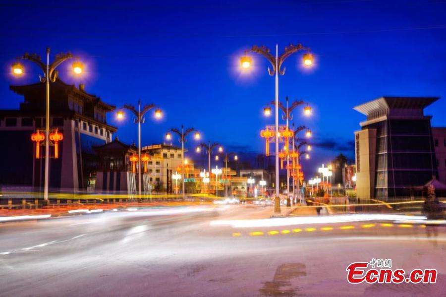 Silk Road city Dunhuang hit by snow