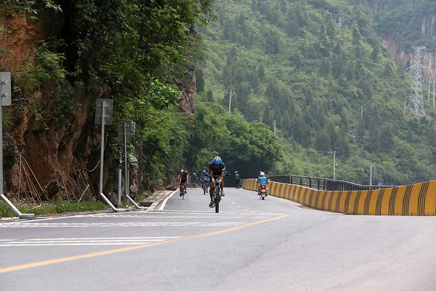 Chishui river valley tourism highway in Guizhou