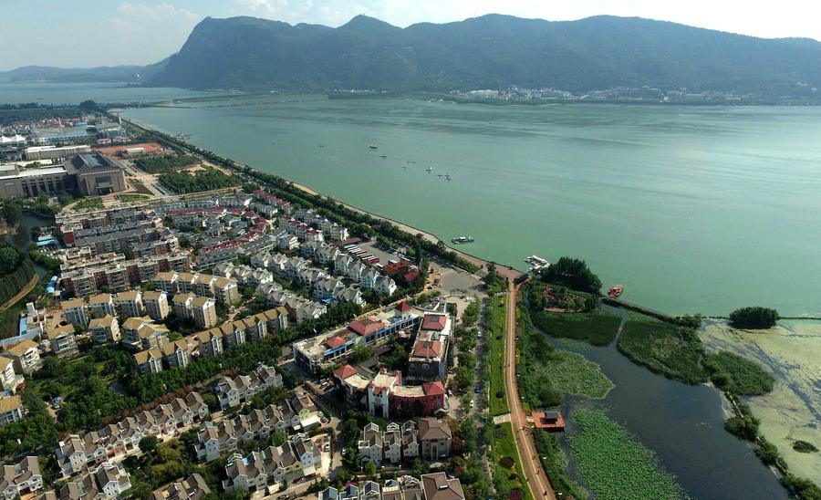 Water quality of Dianchi Lake improved in SW China's Kunming