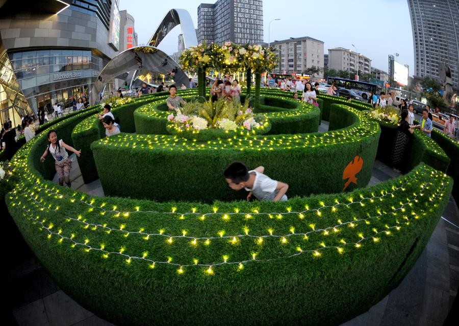 Garden maze built in downtown Shenyang