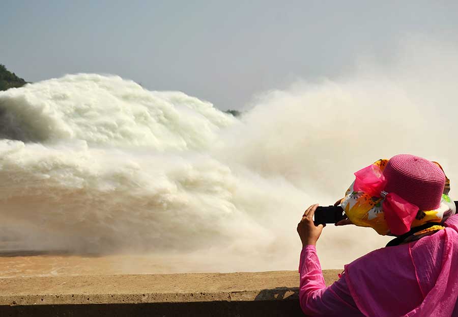 Scenery of Xiaolangdi Dam on Yellow River