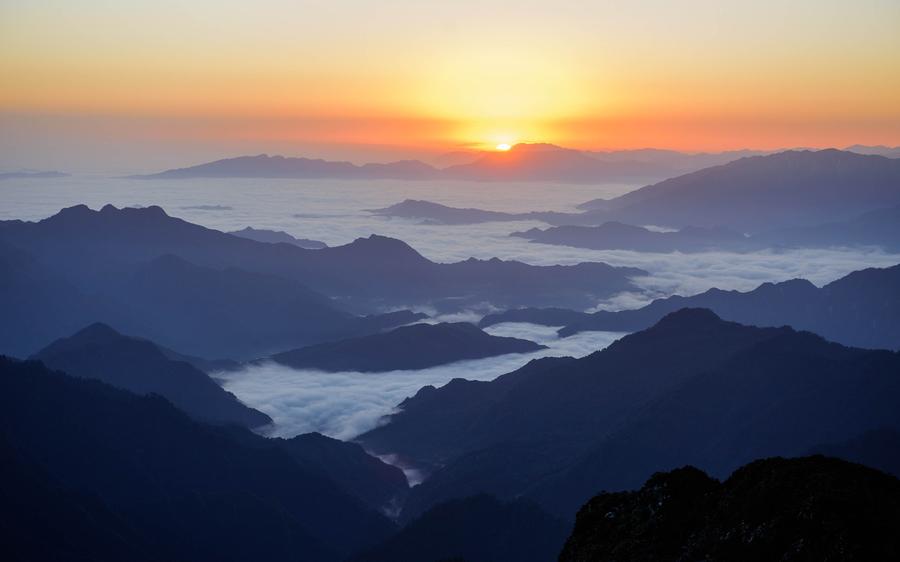 Amazing view of Guangtou Mountain in SW China