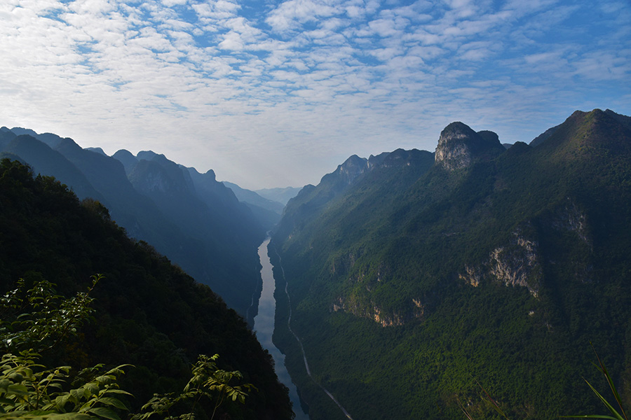 Scenery of Longtan Grand Canyon, South China’s Guangxi