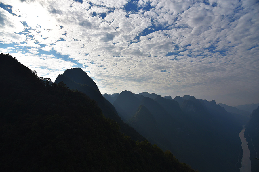 Scenery of Longtan Grand Canyon, South China’s Guangxi