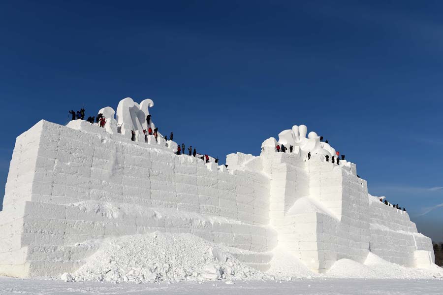 Snow sculpture 'Love Song' to be displayed in NE China