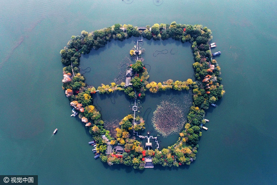 Picturesque Hangzhou in winter