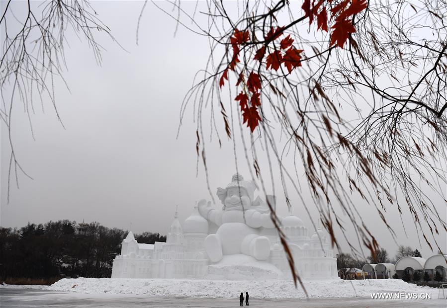 34-meter-tall snowman seen at Int'l Snow Sculpture Art Expo