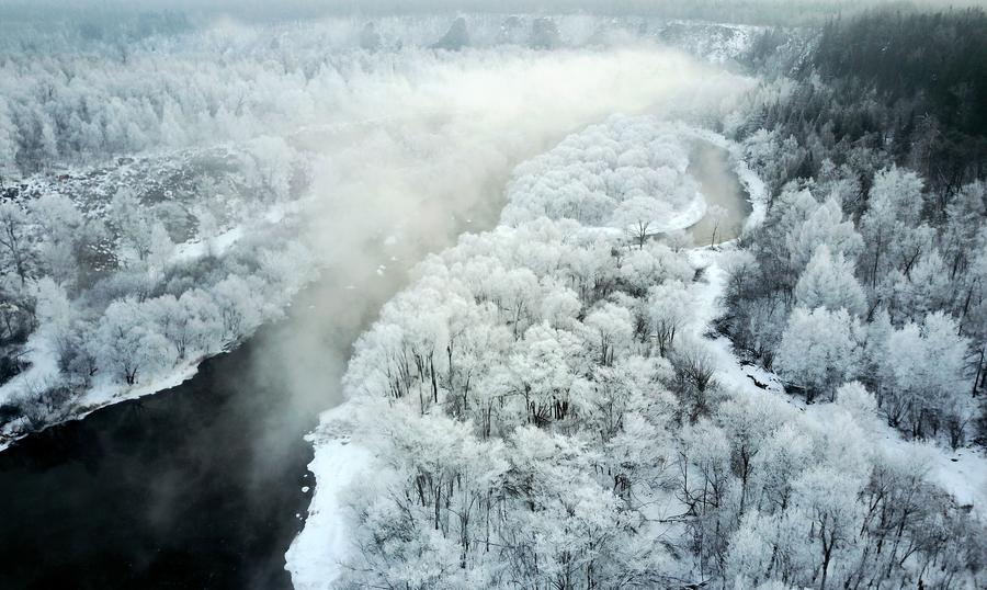 Amazing rime scenery seen at Kurbin River in NE China