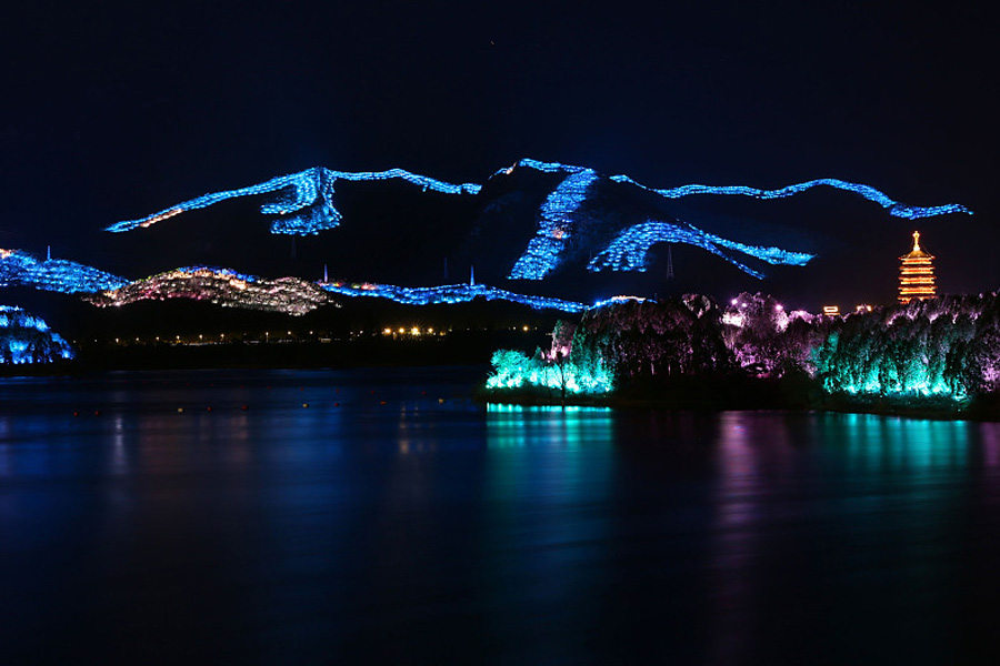 Amazing night scenery of Yanqi Lake