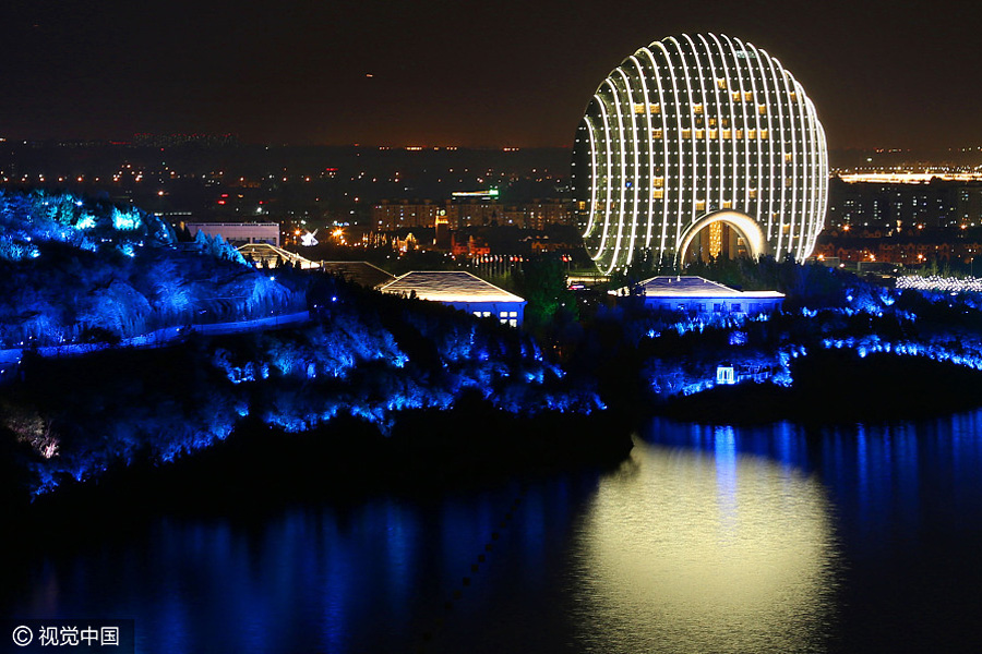 Amazing night scenery of Yanqi Lake