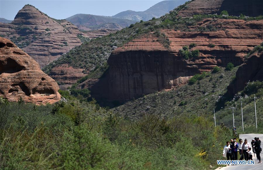 Huoshizhai National Geopark attracts tourists in NW China