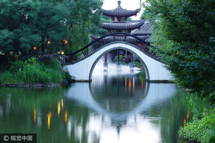 Picturesque Hangzhou in summer