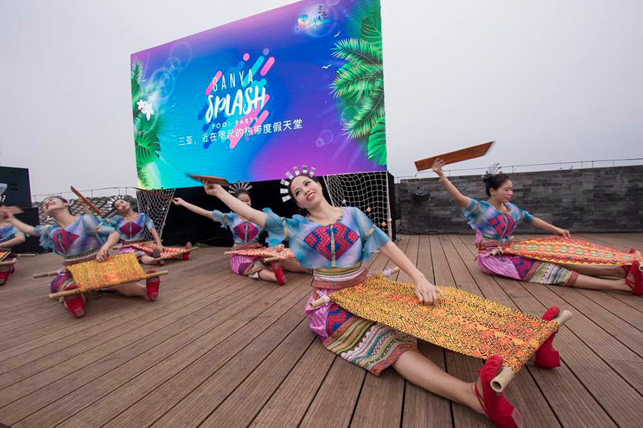 Sanya boosts expat tourism with pool parties