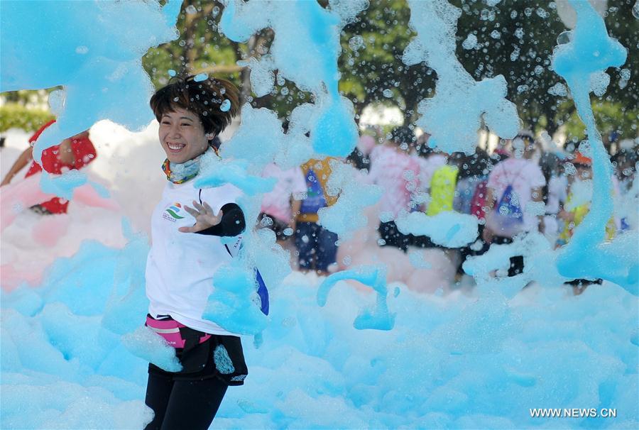 Rainbow Bubble Run held in China's Zhejiang