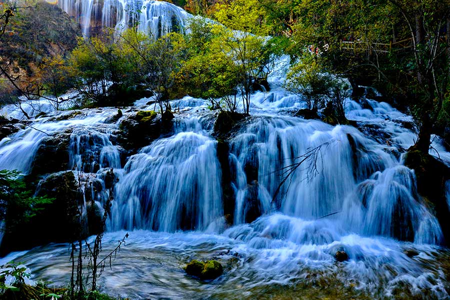 Revisiting natural wonders of quake-hit Jiuzhaigou