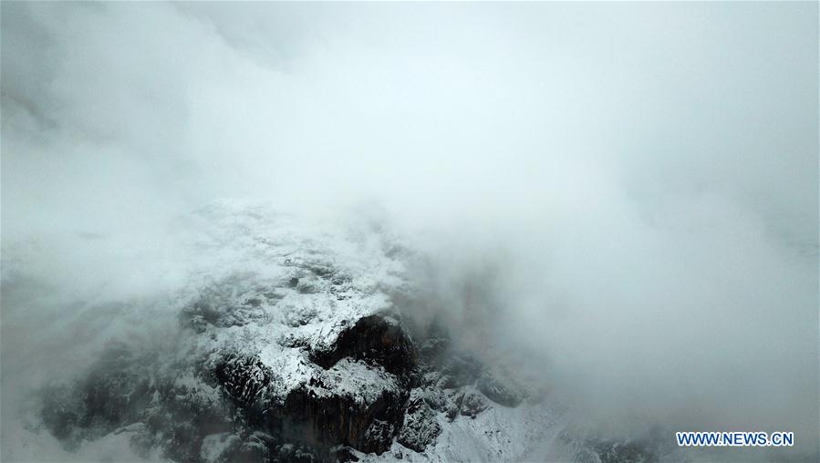 Extraordinary scenery of sea of clouds in NW China's Gansu