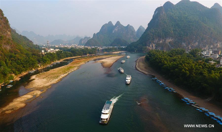 Scenery of Lijiang River in S China's Guilin