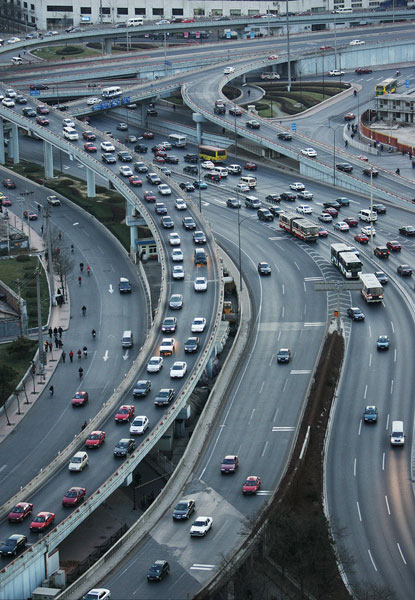 Trending: Nanning residents live 20cm from roaring overpass