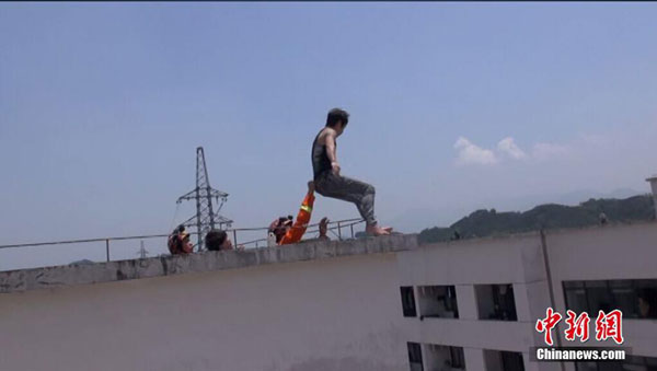 Students use boats to reach school