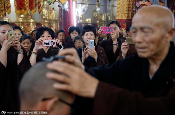 Former millionaire gives up hermit's life to become monk