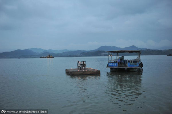 Enjoy a meal at a floating restaurant