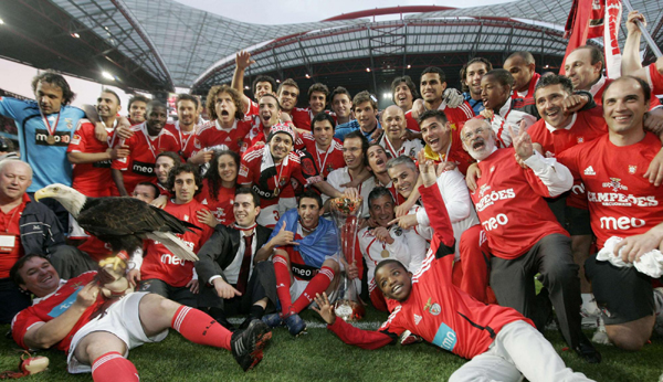 本菲卡队获得第32个葡超冠军
