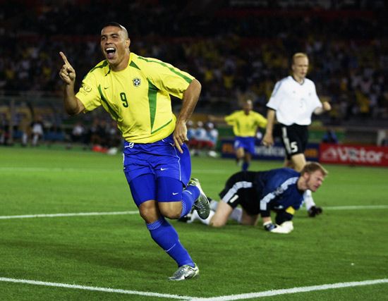 罗纳尔多突然声称退役 巴西一代传奇告别足坛