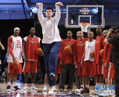 “难说再见！”：姚明NBA生涯全回顾