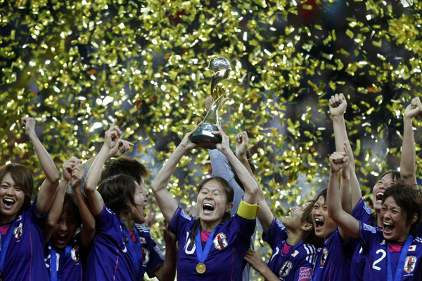 女足世界杯：两度顽强扳平 日本点球5:3美国首夺冠