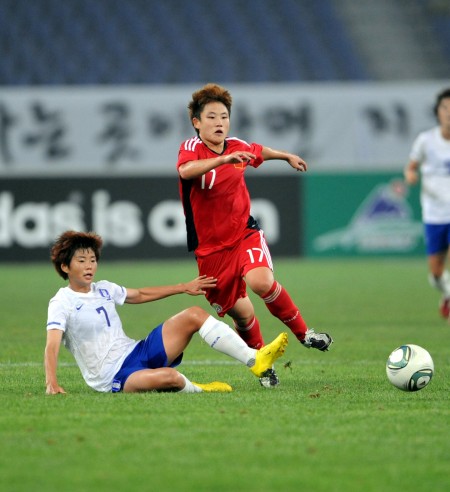 奥运会女足亚洲区预选赛：中国首战平韩国