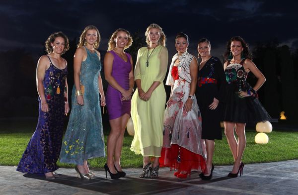 WTA总决赛分组抽签 众女星盛装出席