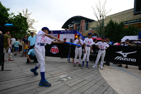 构筑棒球乐土引领时尚风潮——2013年MLB棒球乐园北京站快乐传递