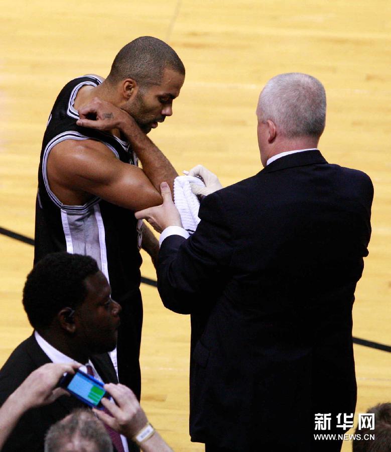 热火力擒马刺 4:3逆转夺2013年NBA总冠军