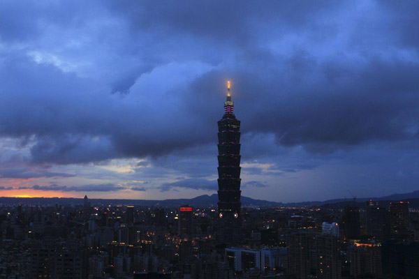 Typhoon Nanmadol to hit Taiwan Monday