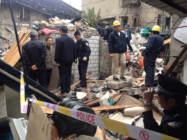 Shanghai building collapse kills 2