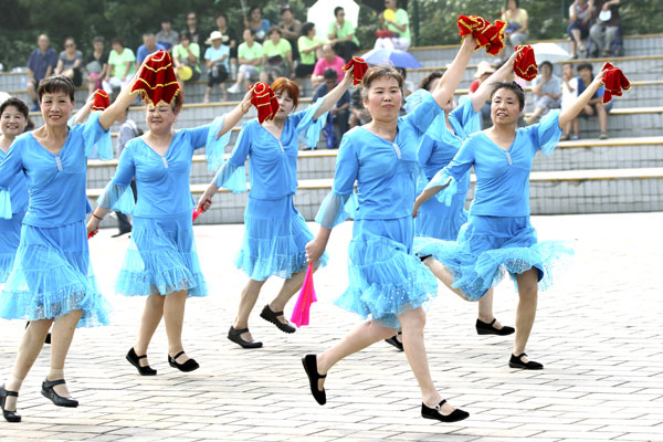 ut of step: Dancers and neighbors clash