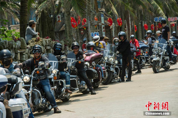 Harley motorcade shows up in Boao, Hainan