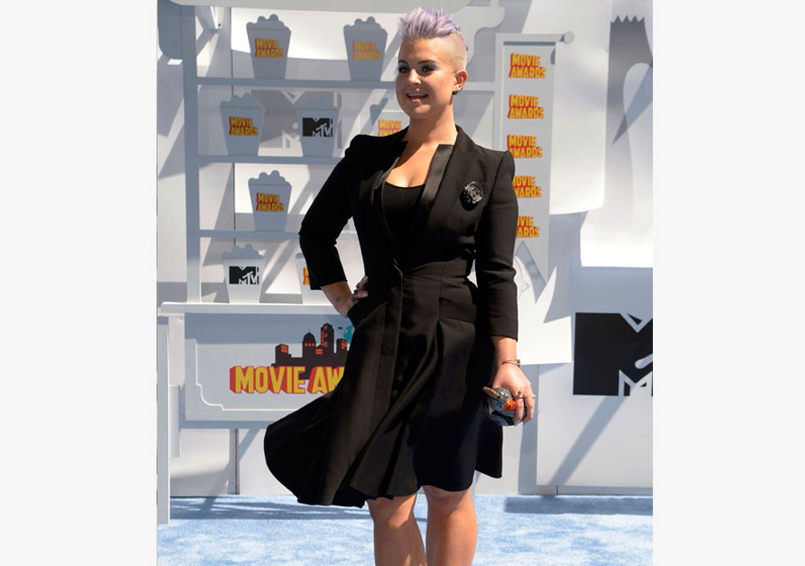 Stars dazzle at 2015 MTV Movie Awards