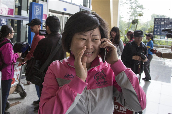 Tourists evacuated from Nepal quake area arrive in Kunming