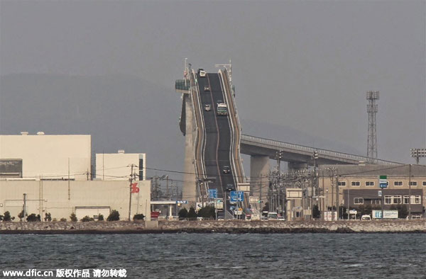 Unusual but true: Japan's bridge a nightmare for drivers