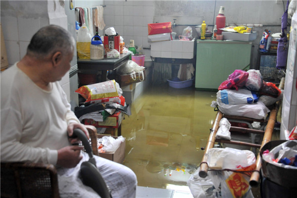 Heavy rain, flood hit many parts of China