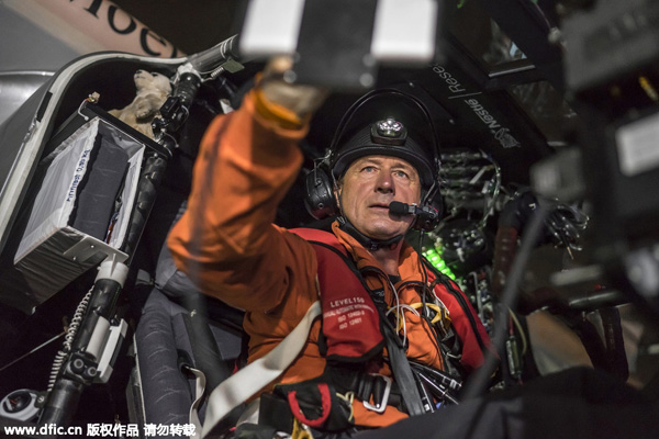 Solar-powered plane breaks solo flight record across Pacific to Hawaii