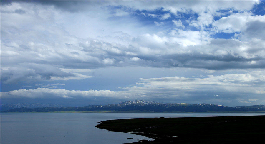 Lovely 'pearl' on the mountain: Sayram Lake