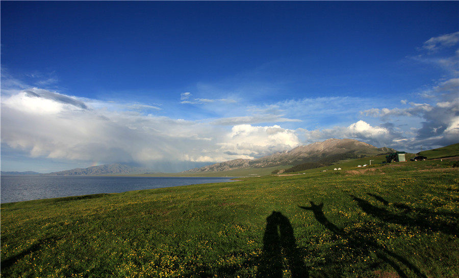 Lovely 'pearl' on the mountain: Sayram Lake