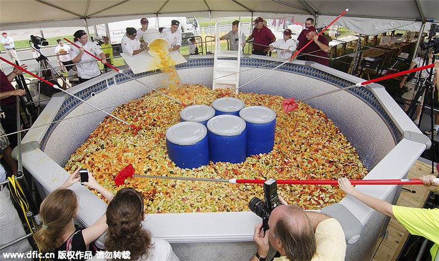 Delicious bites in record-breaking sizes