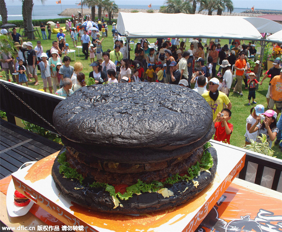 Delicious bites in record-breaking sizes