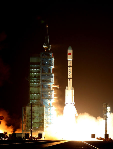 China's 1st space module Tiangong-1 blasts off