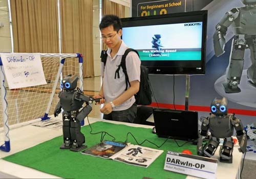 Robot fever hits Shanghai