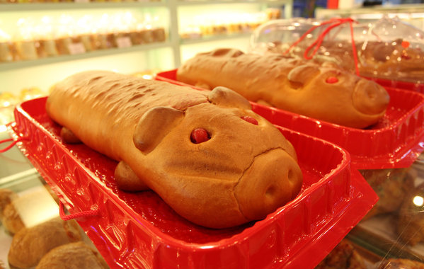 Piglet-shaped bread hot in Guangzhou