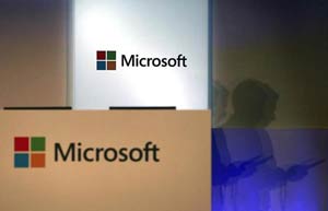 Microsoft workers call for talks on retrenchment